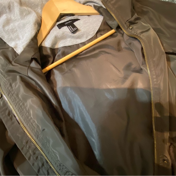 Forever 21 Hooded Windbreaker Utility Jacket Olive Green sized Medium - Picture 6 of 13